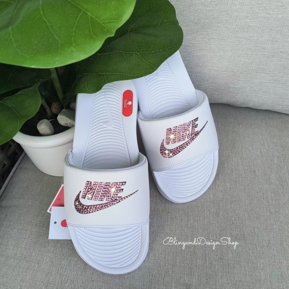 Nike Victori One Sandals Custom with Swarovski Crystal Rhinestones Bling Slides - Picture 3 of 8